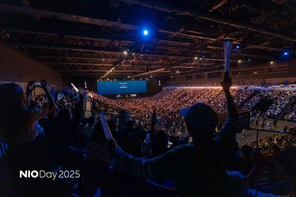 配资服务网 李斌乐成斌神 蔚来看齐BBA